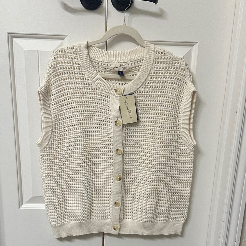 Universal Thread Cream Crochet Openwork Button Cardigan Vest